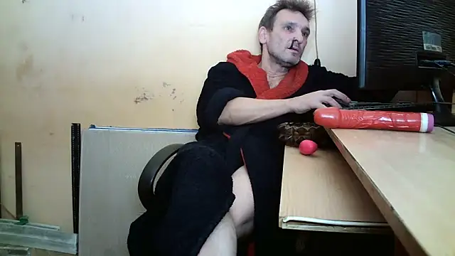 dundyFocus online show from November 26, 2025, 3:57 pm