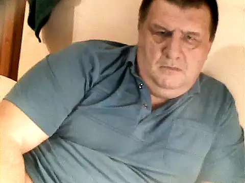 Snapshot of Vyrtous579 chatting on December 4, 2025, 3:32 pm Vyrtous579 online show from December 4, 2025, 3:32 pm