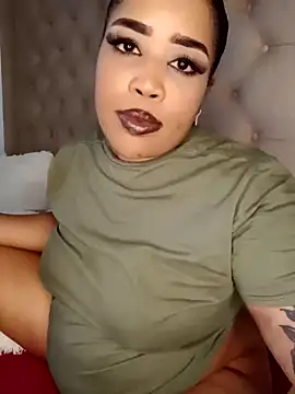 Snapshot of CAMMII_ chatting on January 19, 2025, 10:28 am CAMMII  online show from January 19, 2025, 10:28 am