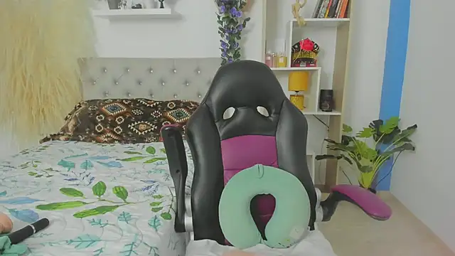 Gaby ortis online show from December 15, 2024, 3:56 am