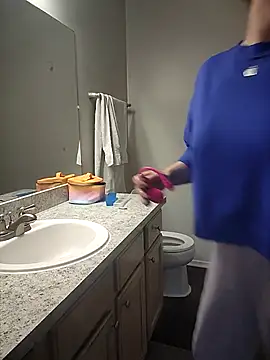 HollyTattoo online show from February 10, 2025, 1:44 pm