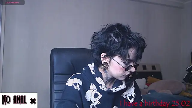 Dark  Elf online show from February 5, 2025, 10:12 pm