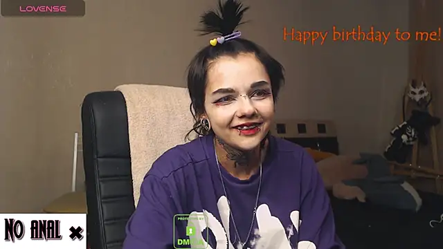 Dark  Elf online show from February 24, 2025, 10:03 pm