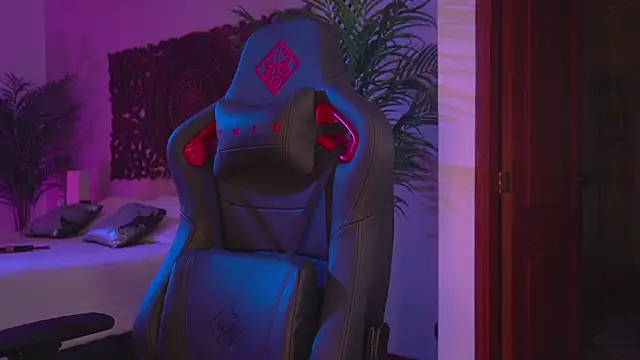 Snapshot of ambarEvans chatting on March 21, 2025, 11:12 pm ambarEvans online show from March 21, 2025, 11:12 pm