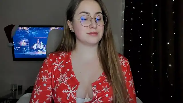 Snapshot of SeasonalSomeone chatting on January 4, 2025, 8:37 pm SeasonalSomeone online show from January 4, 2025, 8:37 pm