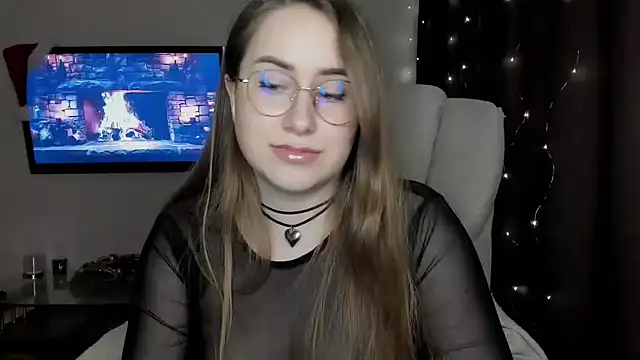 Snapshot of SeasonalSomeone chatting on January 10, 2025, 8:37 pm SeasonalSomeone online show from January 10, 2025, 8:37 pm