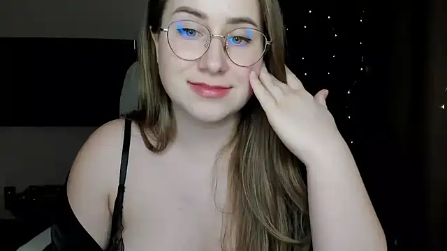 Snapshot of SeasonalSomeone chatting on January 16, 2025, 8:14 pm SeasonalSomeone online show from January 16, 2025, 8:14 pm