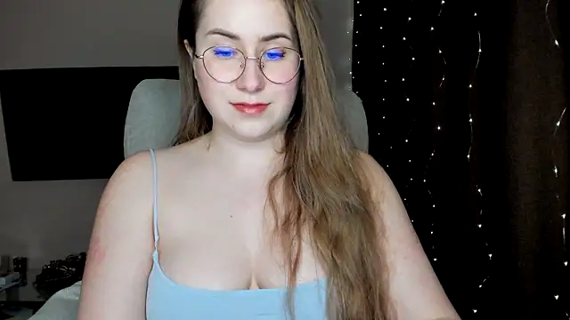 Snapshot of SeasonalSomeone chatting on January 31, 2025, 10:21 pm SeasonalSomeone online show from January 31, 2025, 10:21 pm