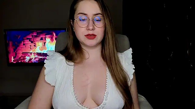 Snapshot of SeasonalSomeone chatting on March 12, 2025, 8:20 pm SeasonalSomeone online show from March 12, 2025, 8:20 pm