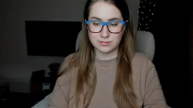 SeasonalSomeone online show from November 1, 2025, 9:39 pm