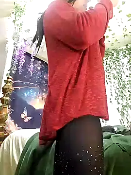 MaddyC6992 online show from January 4, 2025, 10:27 am