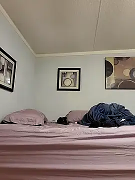 MaddyC6992 online show from February 12, 2025, 10:56 am