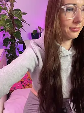 Trixie-Tainted online show from January 3, 2025, 8:11 pm