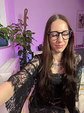 Trixie-Tainted online show from January 12, 2025, 4:08 pm