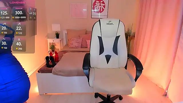 Snapshot of HelenaRegal chatting on November 28, 2025, 1:58 pm HelenaRegal online show from November 28, 2025, 1:58 pm