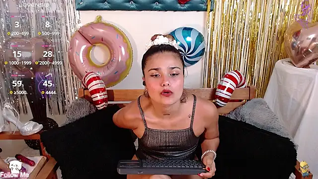 Snapshot of DestinyHills chatting on February 25, 2025, 3:16 pm DestinyHills online show from February 25, 2025, 3:16 pm