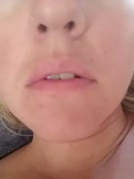 Snapshot of Mllesha74000 chatting on October 1, 2025, 2:34 pm Mllesha74000 online show from October 1, 2025, 2:34 pm