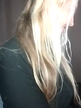 Mllesha74000 online show from December 2, 2025, 3:18 pm