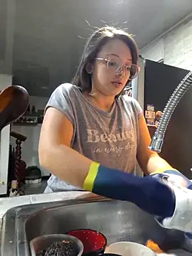 linda-schmidt online show from November 2, 2025, 12:57 am