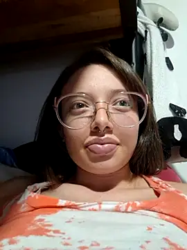 linda-schmidt online show from November 15, 2025, 2:42 am