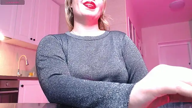 HotTiffani online show from January 25, 2025, 1:30 pm