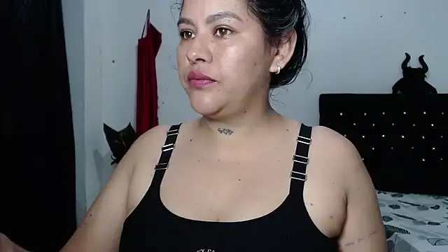 Snapshot of venuz_mendoza20 chatting on November 12, 2025, 1:22 pm venuz mendoza20 online show from November 12, 2025, 1:22 pm