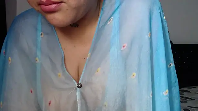 Snapshot of venuz_mendoza20 chatting on November 21, 2025, 1:54 pm venuz mendoza20 online show from November 21, 2025, 1:54 pm