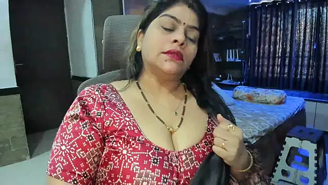 Snapshot of tarivishu23 chatting on February 13, 2025, 2:45 am tarivishu23 online show from February 13, 2025, 2:45 am