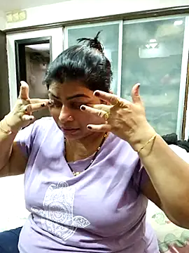 Snapshot of tarivishu23 chatting on February 19, 2025, 1:06 pm tarivishu23 online show from February 19, 2025, 1:06 pm