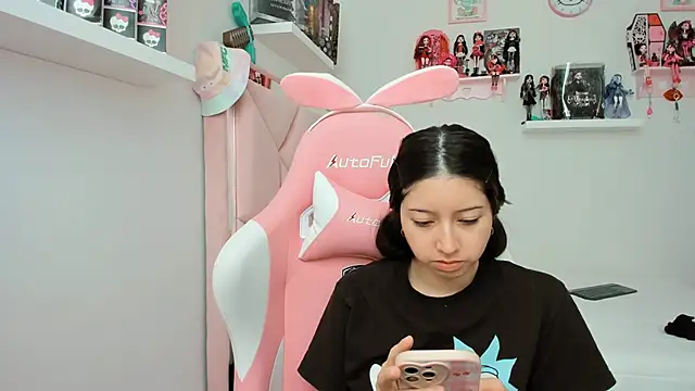 cherrycute online show from December 3, 2024, 6:49 pm