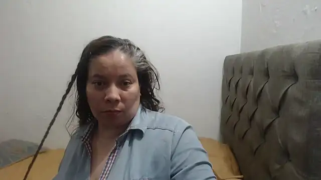 Snapshot of tiffany_horny_1 chatting on October 9, 2025, 6:22 am tiffany horny 1 online show from October 9, 2025, 6:22 am