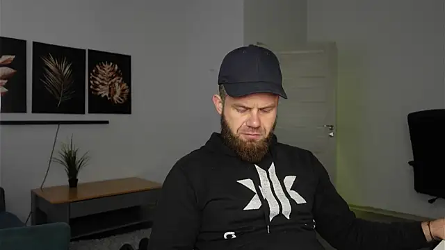 Tommy Burnz online show from December 1, 2025, 11:04 am