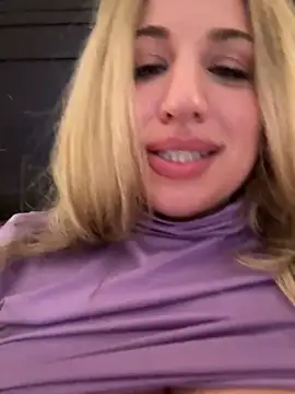 Snapshot of miamellycious chatting on January 30, 2025, 1:33 am miamellycious online show from January 30, 2025, 1:33 am
