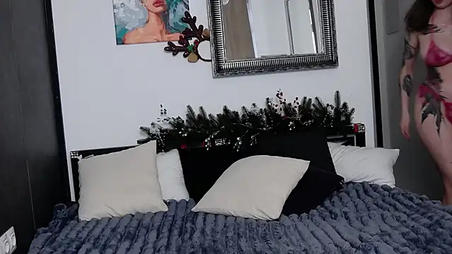 Snapshot of Ashley_Ross_ chatting on February 4, 2025, 7:40 am Ashley Ross online show from February 4, 2025, 7:40 am