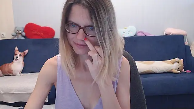 night is dark online show from September 15, 2025, 2:17 pm