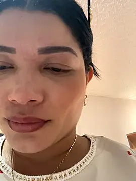 valerie lya online show from October 26, 2025, 7:20 pm