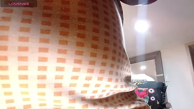 Snapshot of TamyJhonson chatting on October 27, 2025, 12:53 pm TamyJhonson online show from October 27, 2025, 12:53 pm