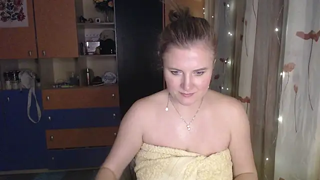 Snapshot of LizaCakes chatting on January 17, 2025, 8:22 pm LizaCakes online show from January 17, 2025, 8:22 pm