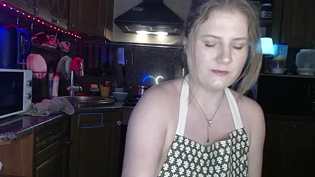 Snapshot of LizaCakes chatting on January 27, 2025, 3:18 pm LizaCakes online show from January 27, 2025, 3:18 pm