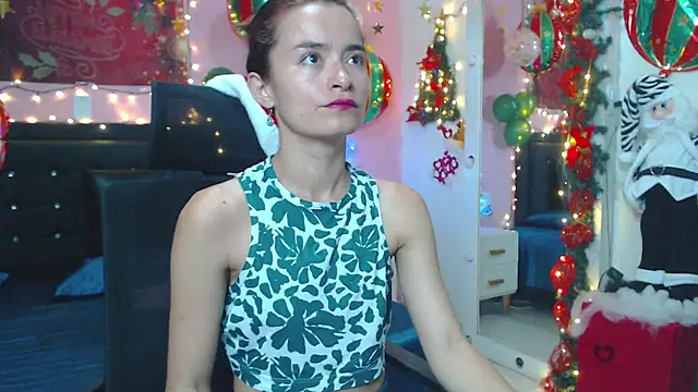 NicoleSantana online show from December 15, 2025, 10:14 pm