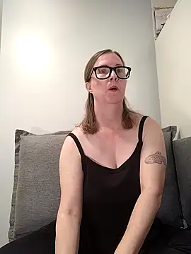 SweetandNaughty1 online show from October 31, 2025, 8:21 pm