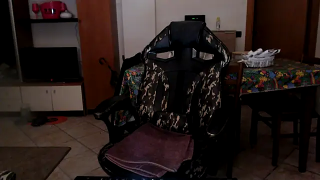 Snapshot of ADELE30 chatting on December 6, 2024, 10:08 pm ADELE30 online show from December 6, 2024, 10:08 pm