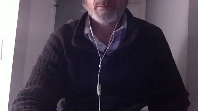 readyforfunxxx online show from January 15, 2025, 1:52 pm