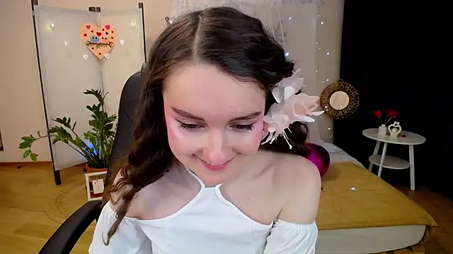 CloudGrace online show from February 14, 2025, 6:19 pm