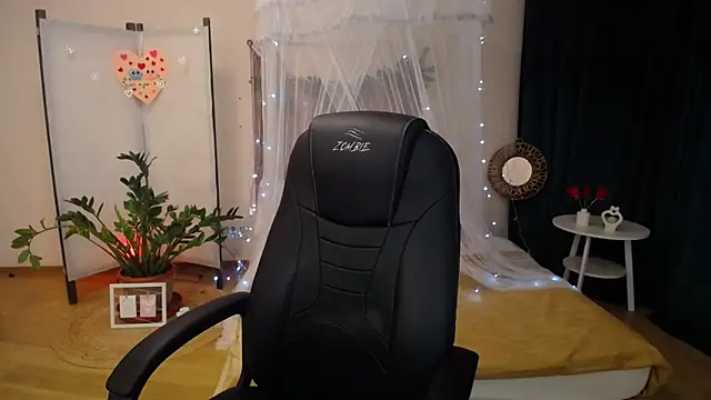 CloudGrace online show from February 25, 2025, 6:53 pm