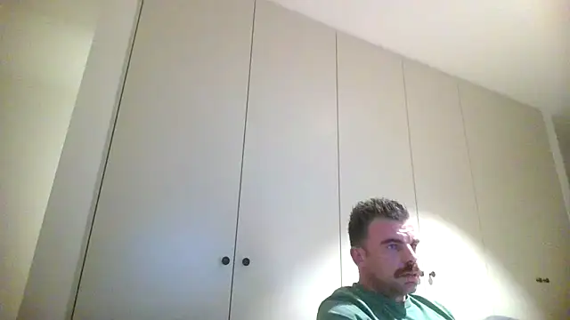 Snapshot of mrbigballs chatting on September 13, 2025, 8:08 pm mrbigballs online show from September 13, 2025, 8:08 pm