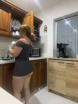 Snapshot of moniquerainx chatting on December 13, 2024, 2:43 am moniquerainx online show from December 13, 2024, 2:43 am