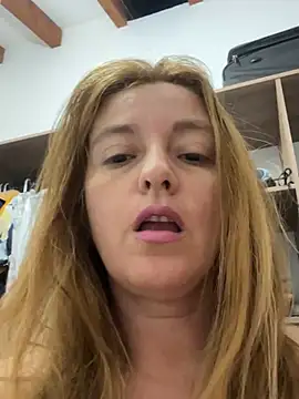 Snapshot of moniquerainx chatting on December 27, 2024, 10:23 am moniquerainx online show from December 27, 2024, 10:23 am