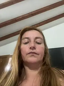 Snapshot of moniquerainx chatting on February 24, 2025, 10:03 pm moniquerainx online show from February 24, 2025, 10:03 pm