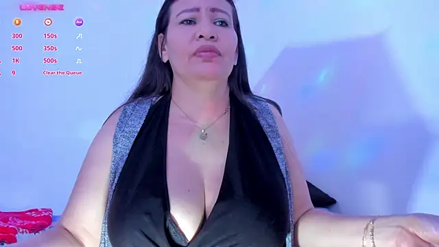 Snapshot of esmeralda_milf chatting on December 3, 2024, 11:24 pm esmeralda milf online show from December 3, 2024, 11:24 pm